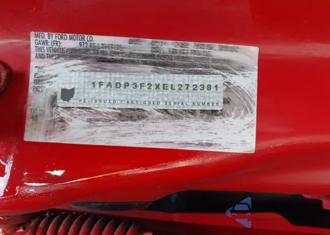 2014 Ford Focus Se from USA, damaged, VIN 1FADP3F2XEL272381